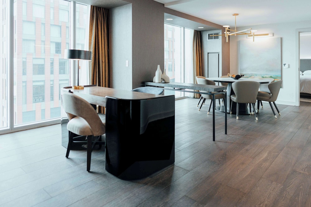Suite photo 1