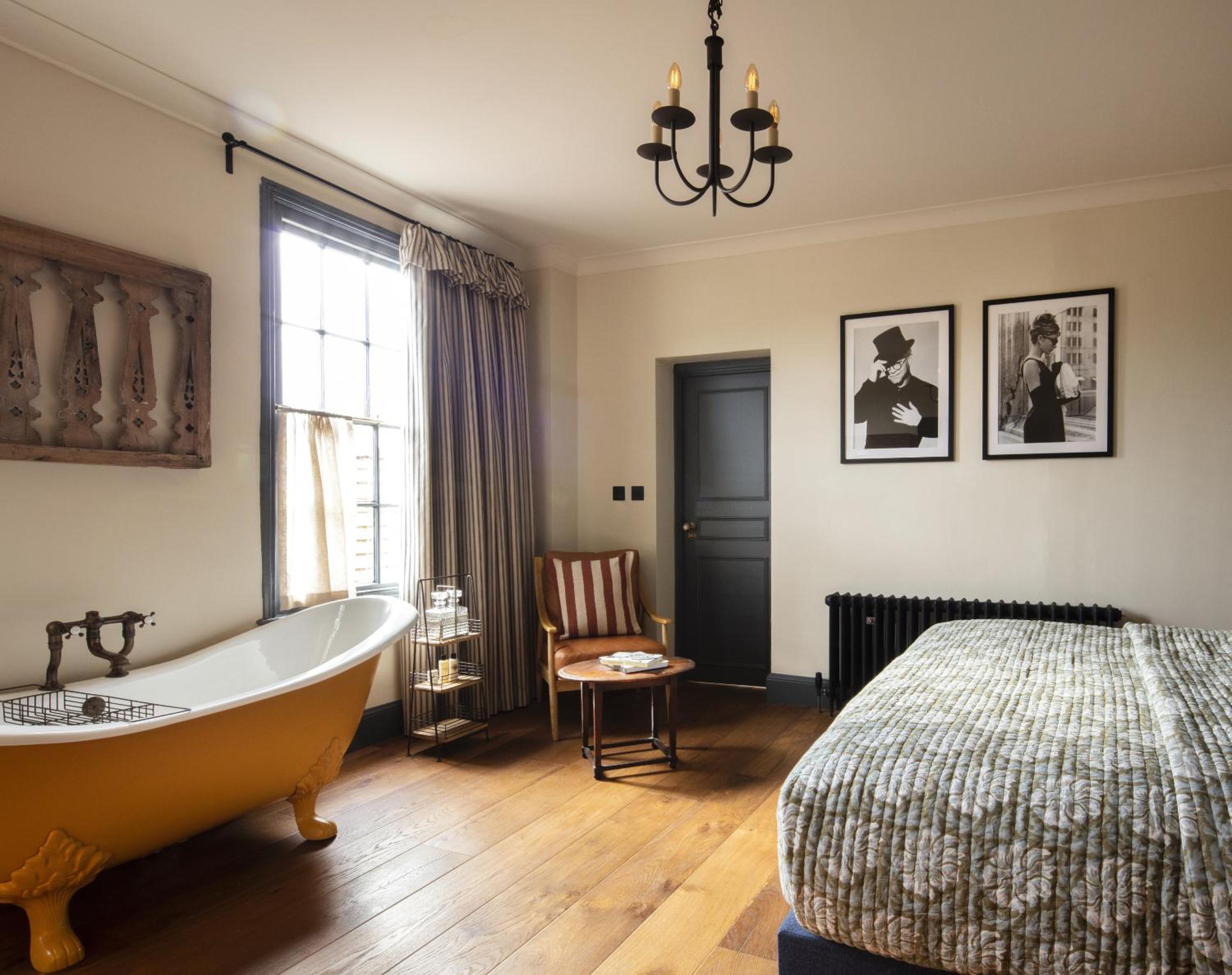 Superior King Room photo 1