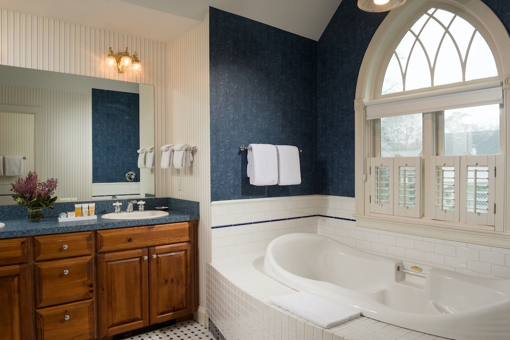 Admiral's Suite photo 3
