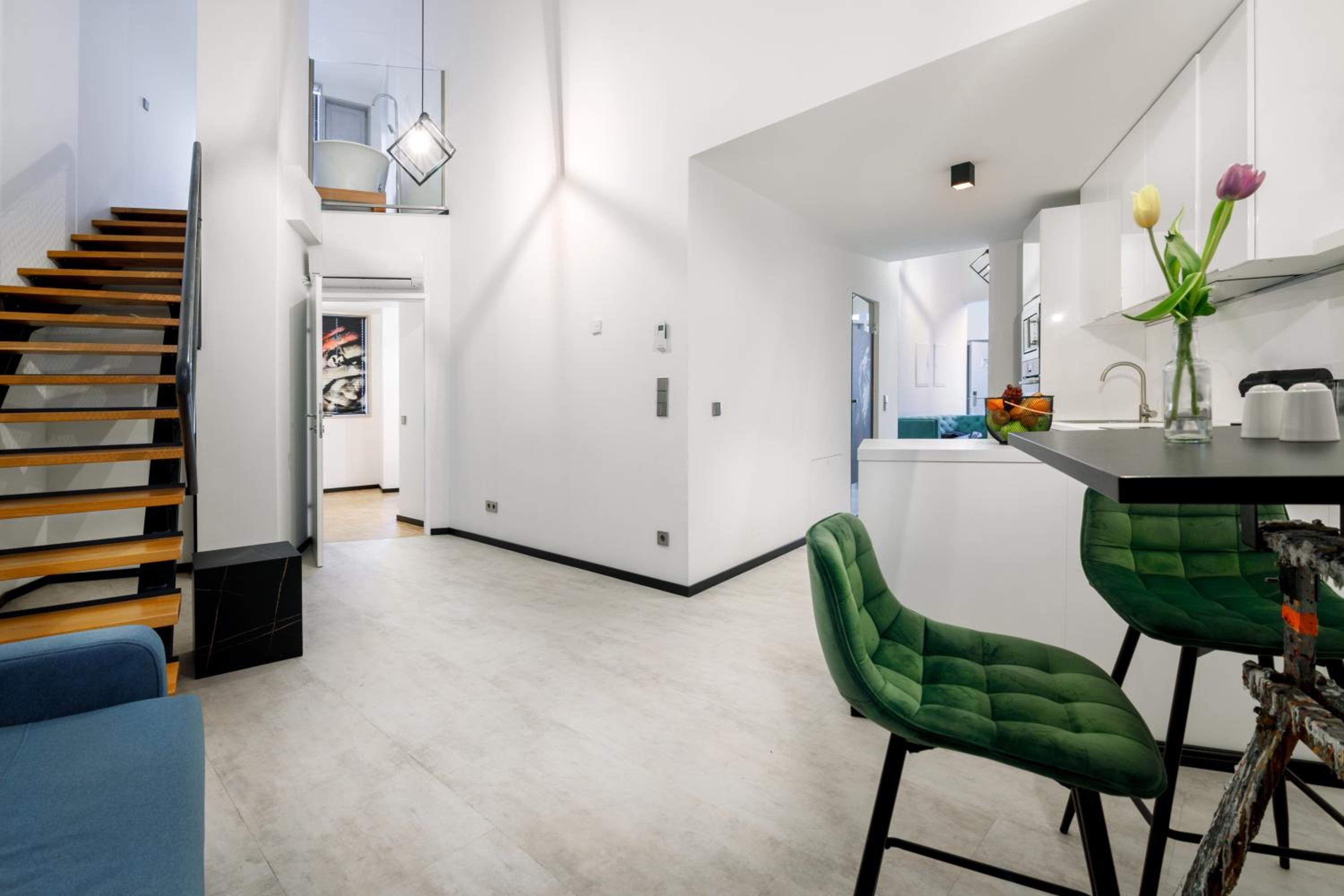 Apartment - Photo 4