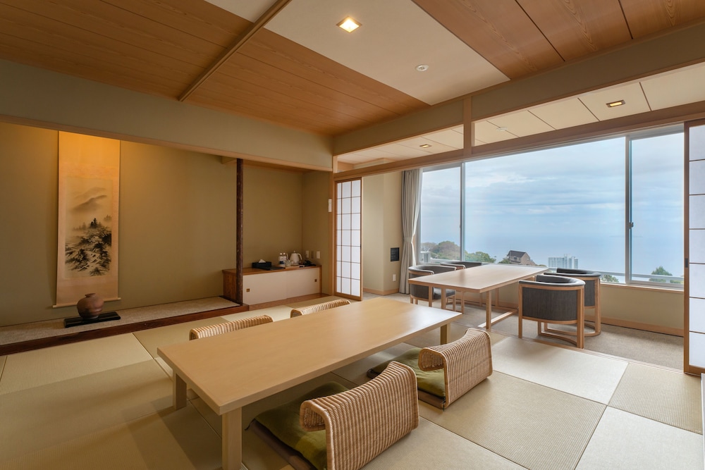 Japanese Semi Suite, ocean view /Non-smoking