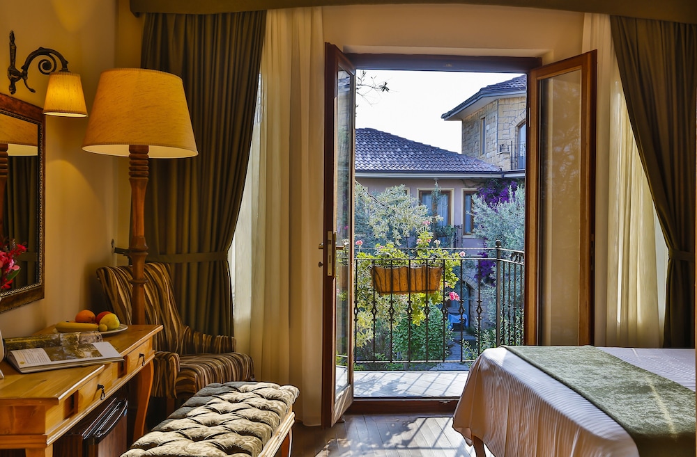 Standard Double Room, Partial Sea View photo 1