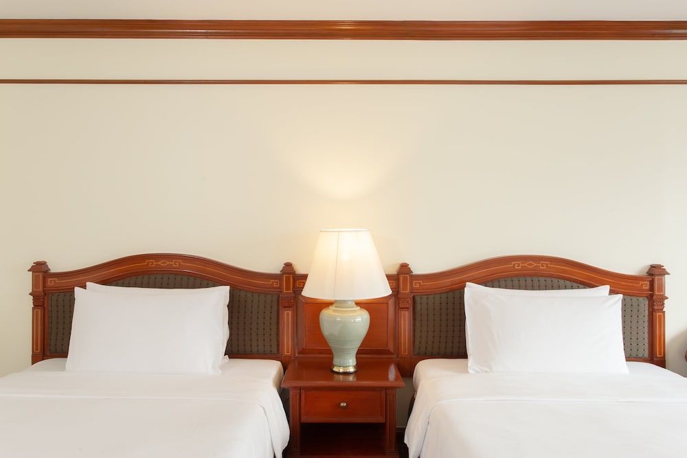 Deluxe Room, 2 Queen Beds photo 3