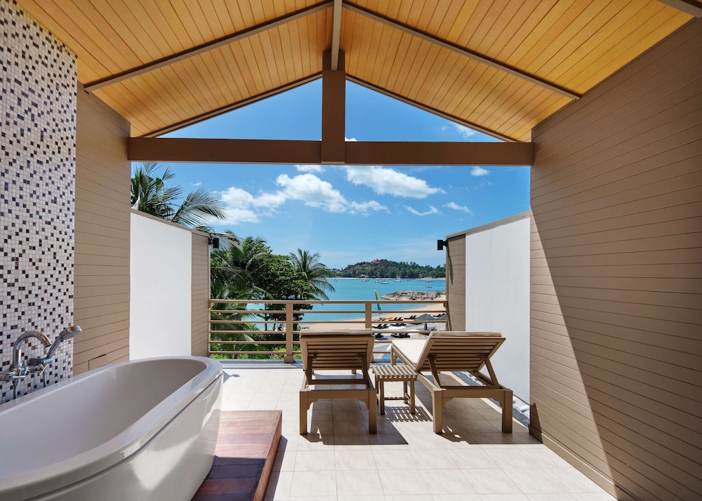 Beachfront Suite