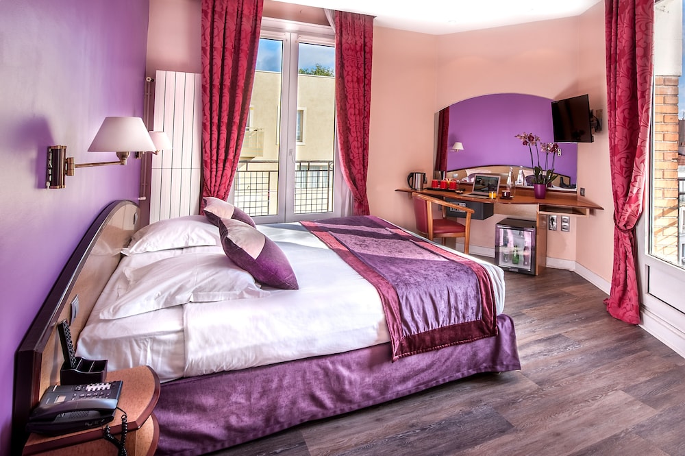 Executive Room