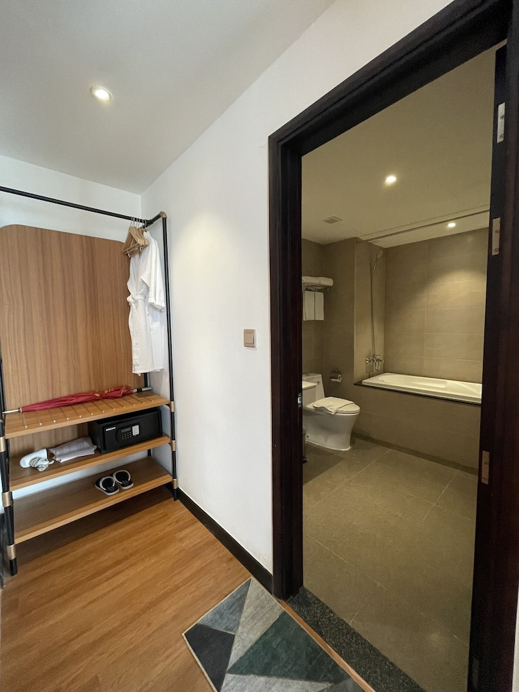 Executive Room photo 2