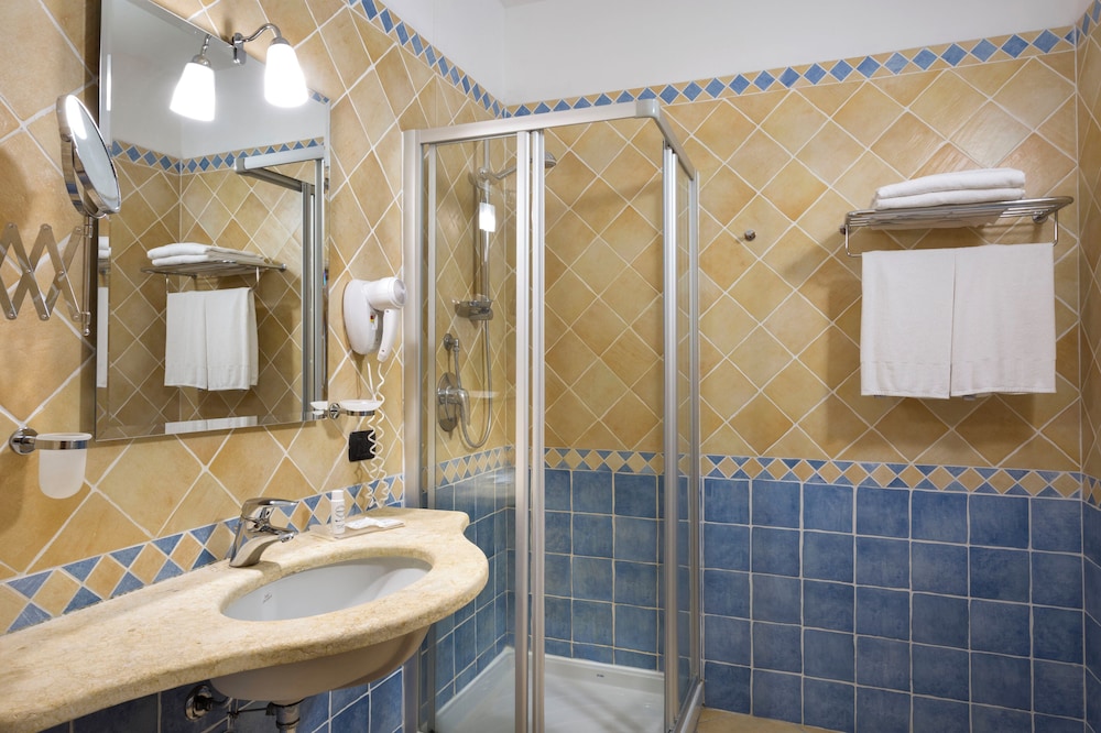 Standard Room - Photo 5