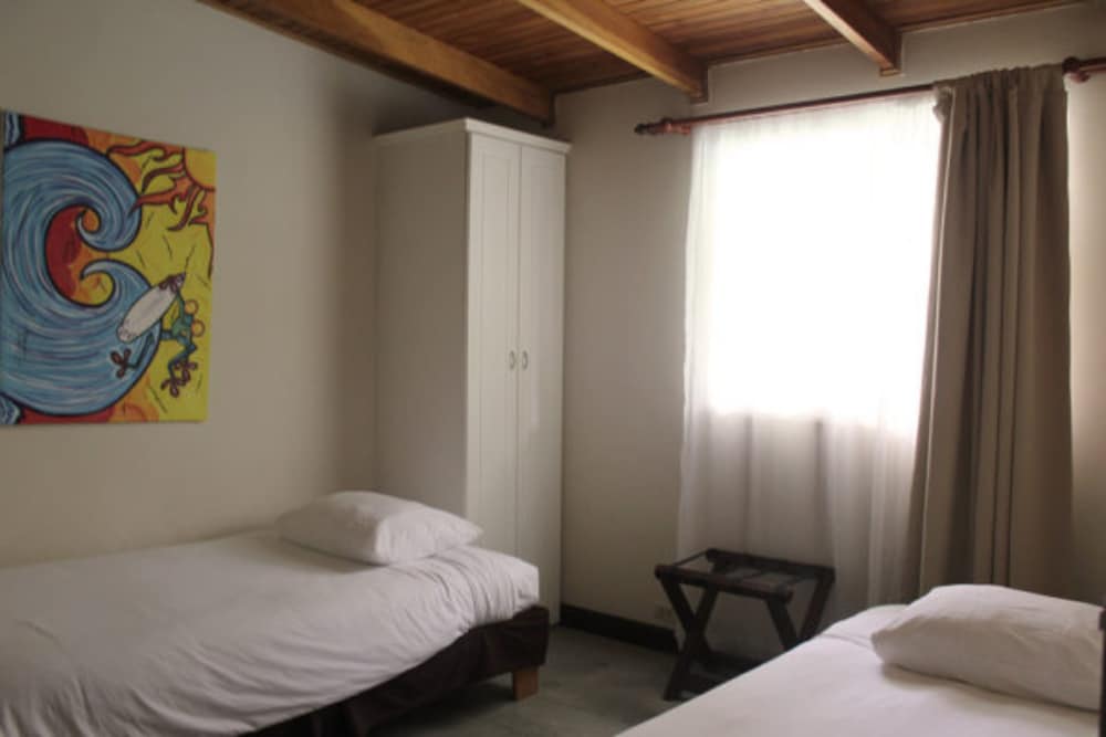 Apartment ((Facing Main Road)) photo 2