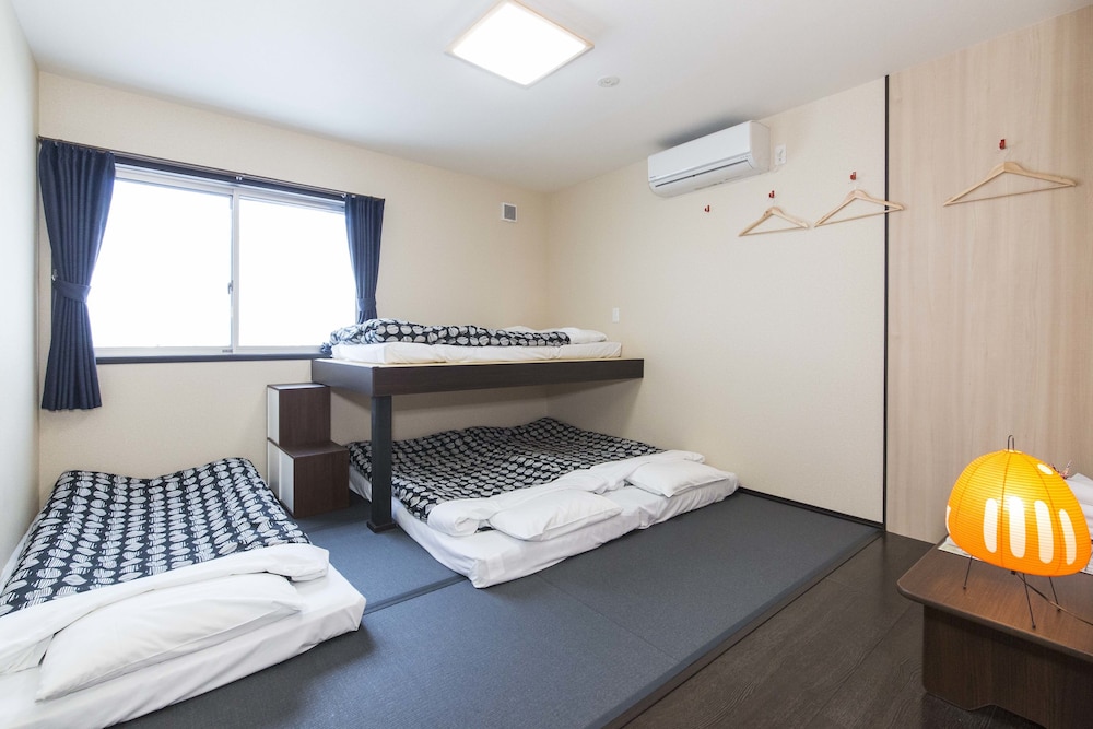 Private 4 Beds room, Shared Toilet and Shower