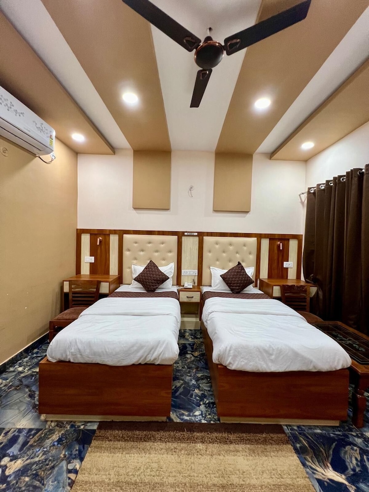Deluxe Room - Photo 4