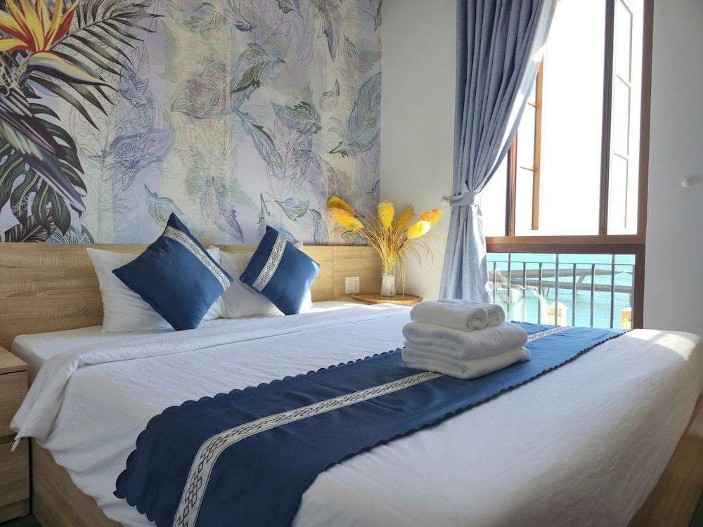 Deluxe Room, Beach View