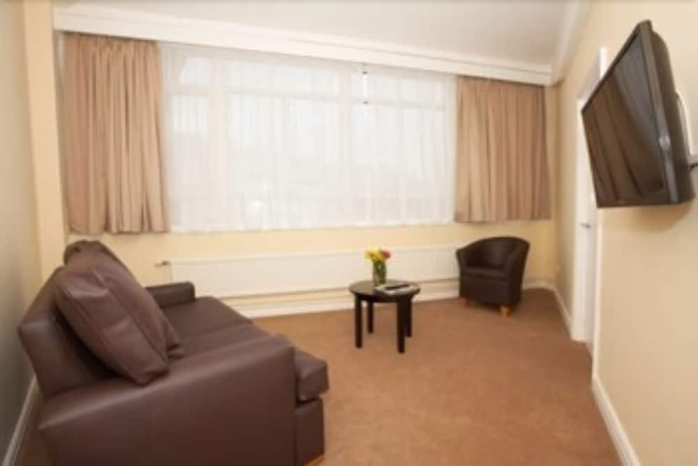 Triple Room, Multiple Beds - Photo 3