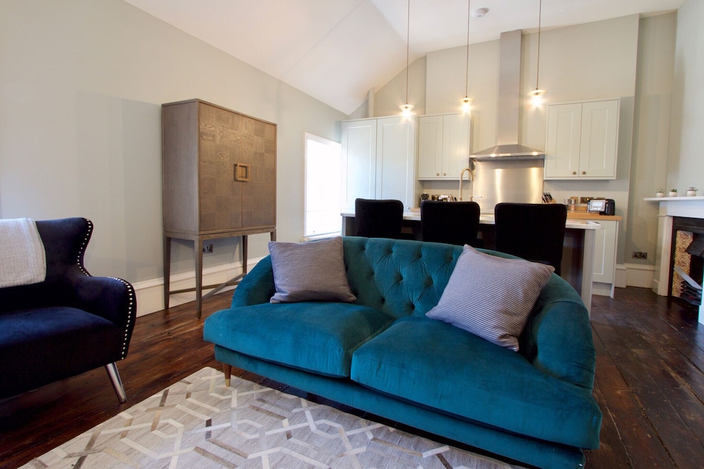 Design Apartment, Private Bathroom (Hatton)