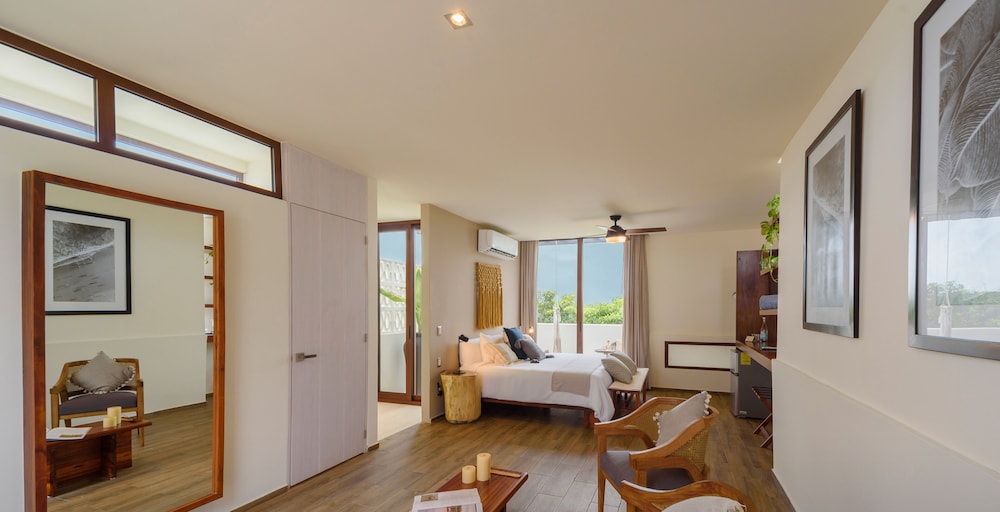 Penthouse, 1 King Bed, Private Pool - Photo 6