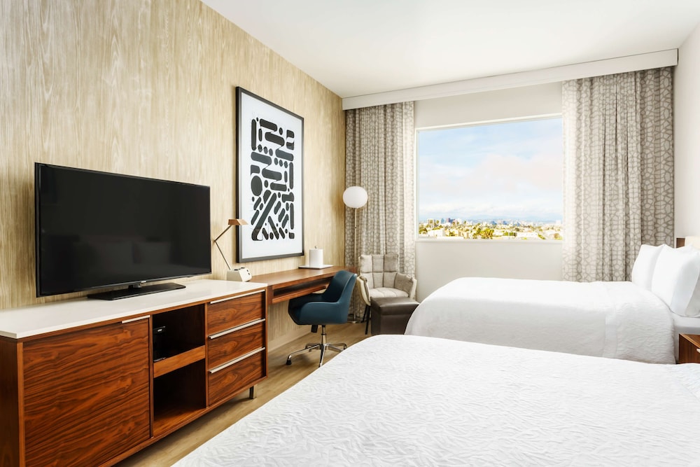 Room, 2 Queen Beds, Accessible, Non Smoking