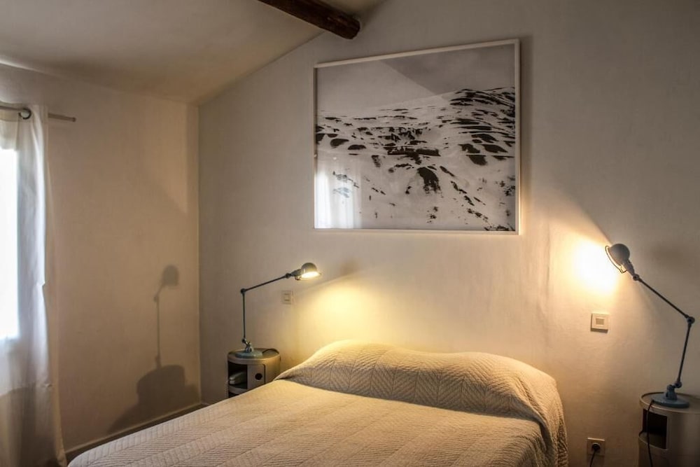 Basic Double Room photo 2