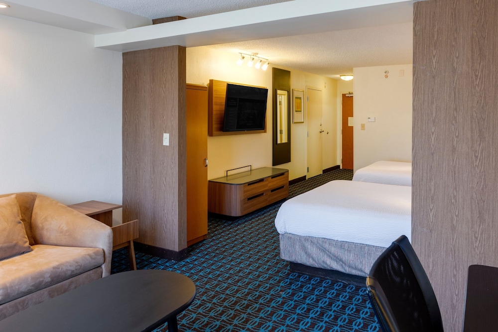 Suite, Multiple Beds - Photo 1
