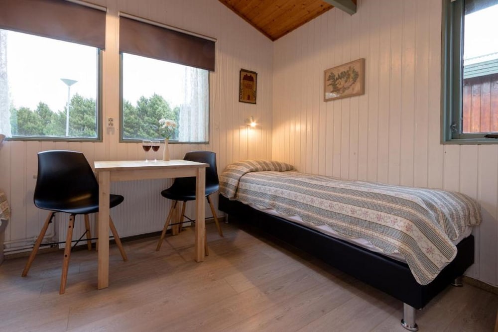 Basic Double or Twin Room, 1 Bedroom photo 2