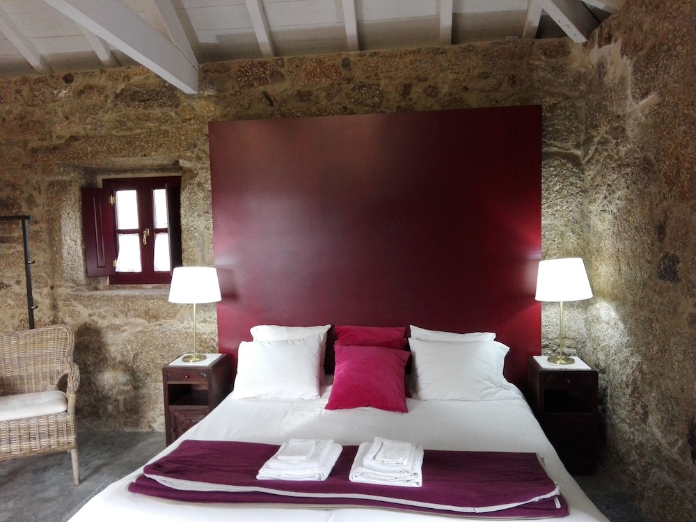 Double or Twin Room, Garden Area (LARANJEIRAS) photo 3