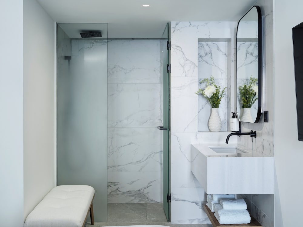 Suite, 1 Bedroom (Private Plunge Pool, Sofabed) thumbnail 6