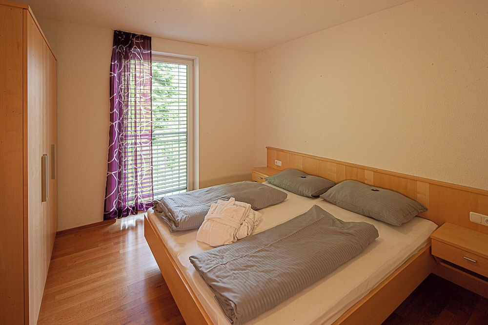 Apartment, 3 Bedrooms, Balcony, Mountain View photo 1