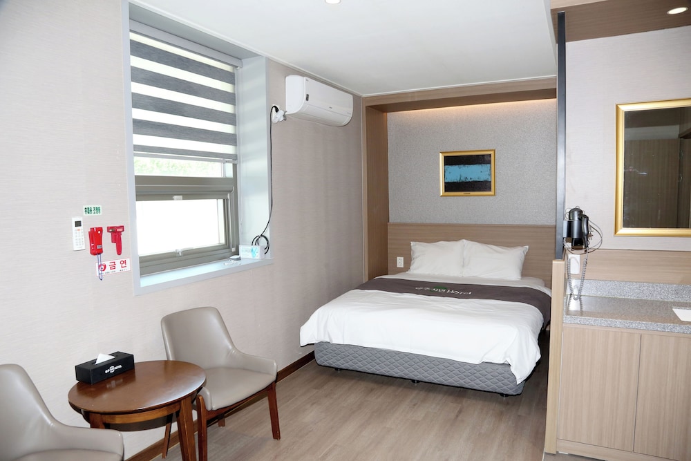 Standard Double Room, Mountain View