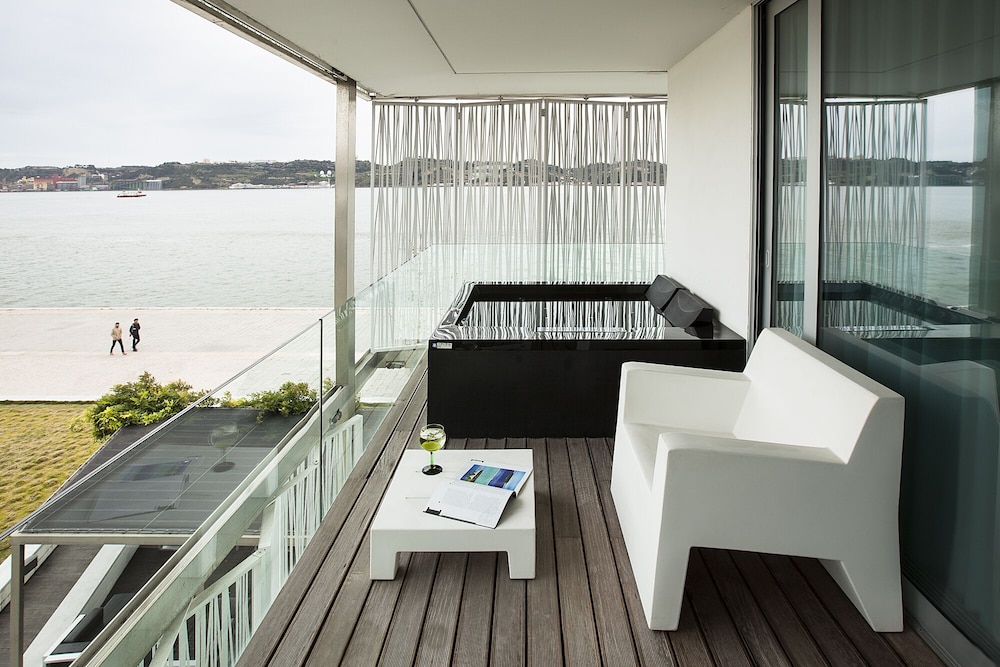 Premier Suite (Diplomatic) - Photo 6