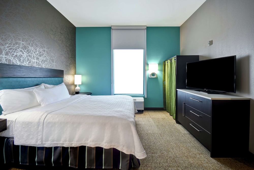 Suite, 1 King Bed, Accessible, Bathtub photo 3
