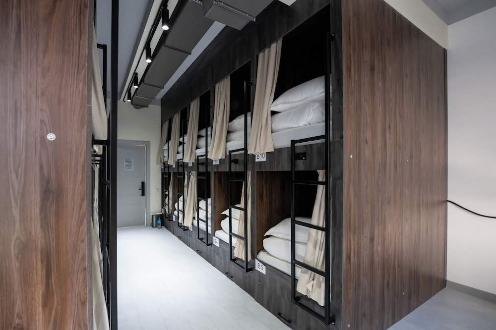 Shared Dormitory, Mixed Dorm, Courtyard View