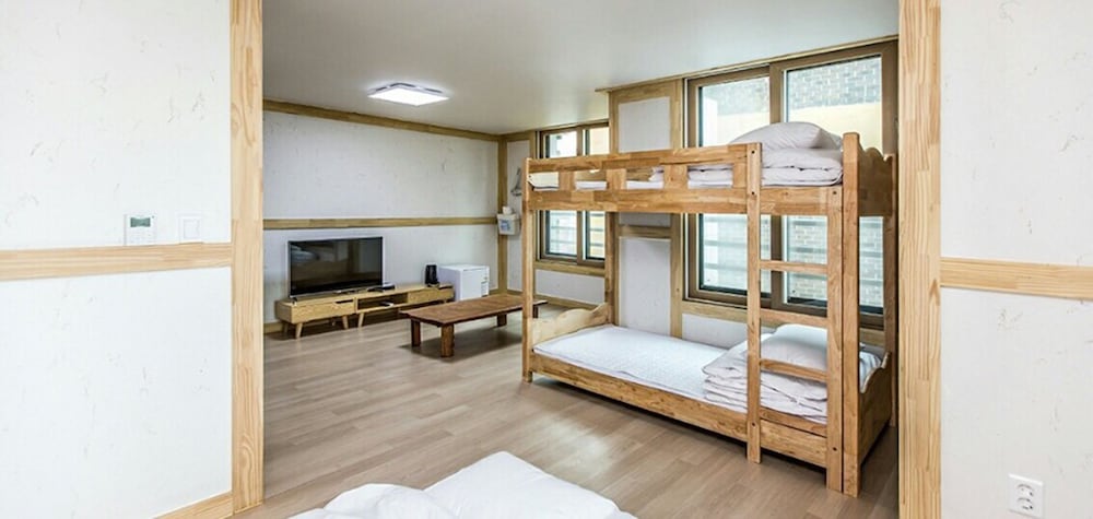 Quadruple Room (1 bunk bed, 1 double futon) photo 2