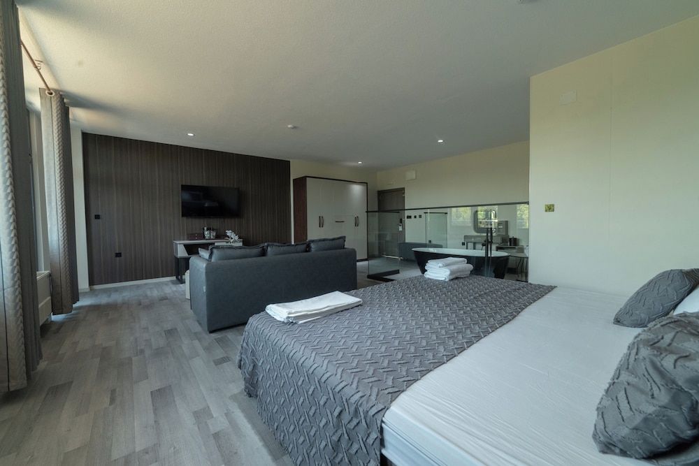 Presidential Studio Suite photo 3