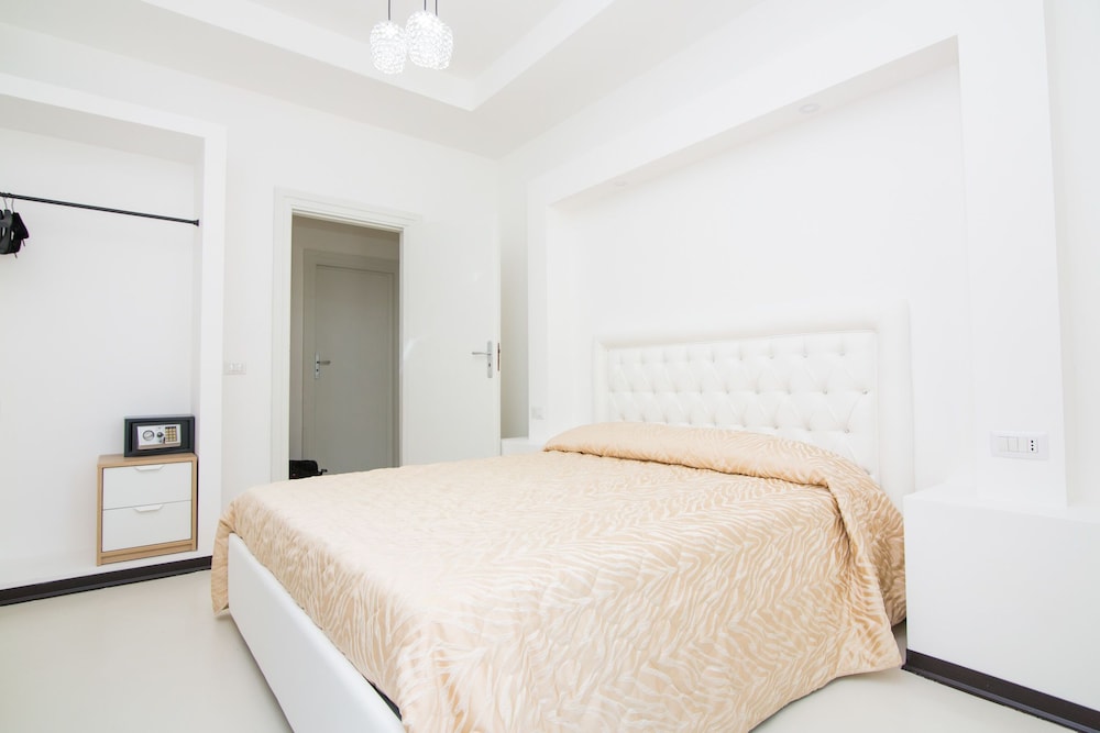 Deluxe Room, Private Bathroom, City View