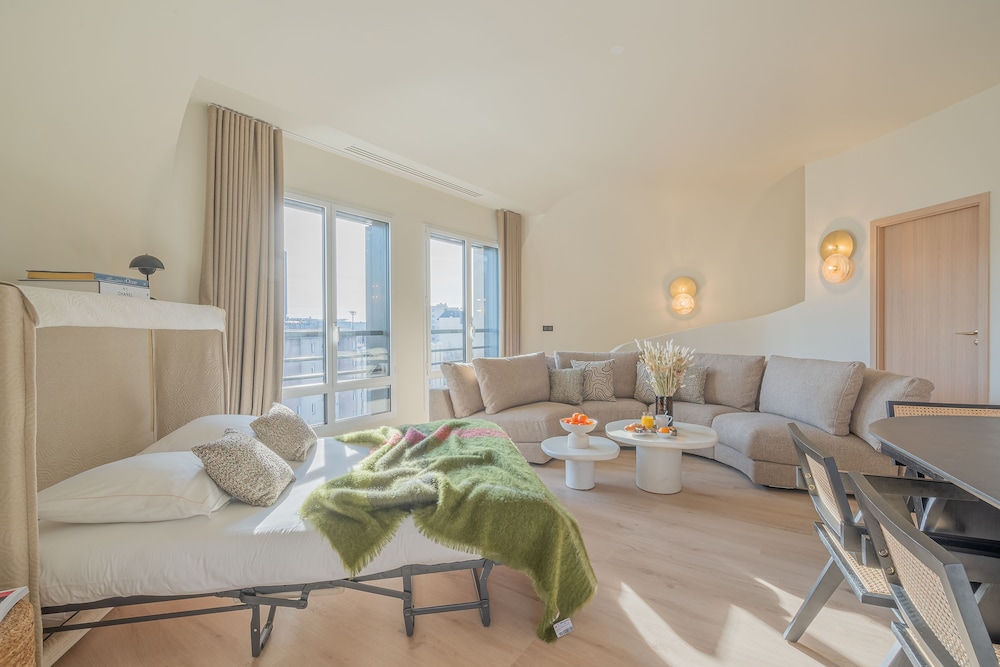 Duplex 2 Bedroom Apartment with terrace - 90m2