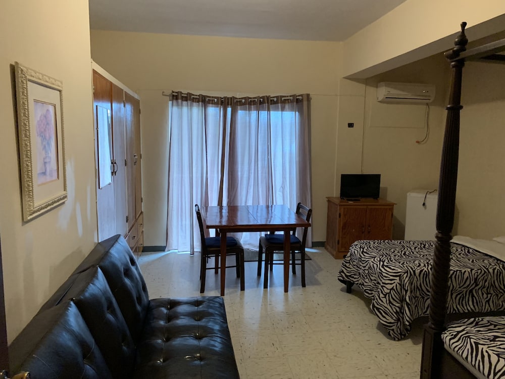 Basic Quadruple Room with Kitchenette (2 Bedrooms) photo 1