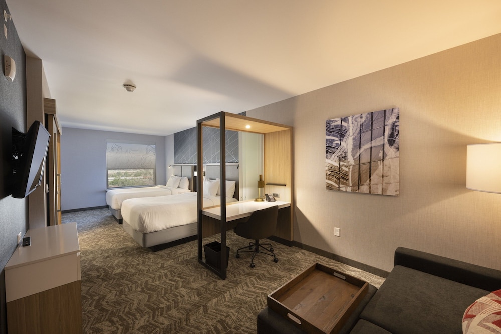 Suite, 2 Queen Beds - Photo 5