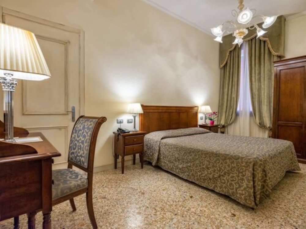 Classic Double or Twin Room