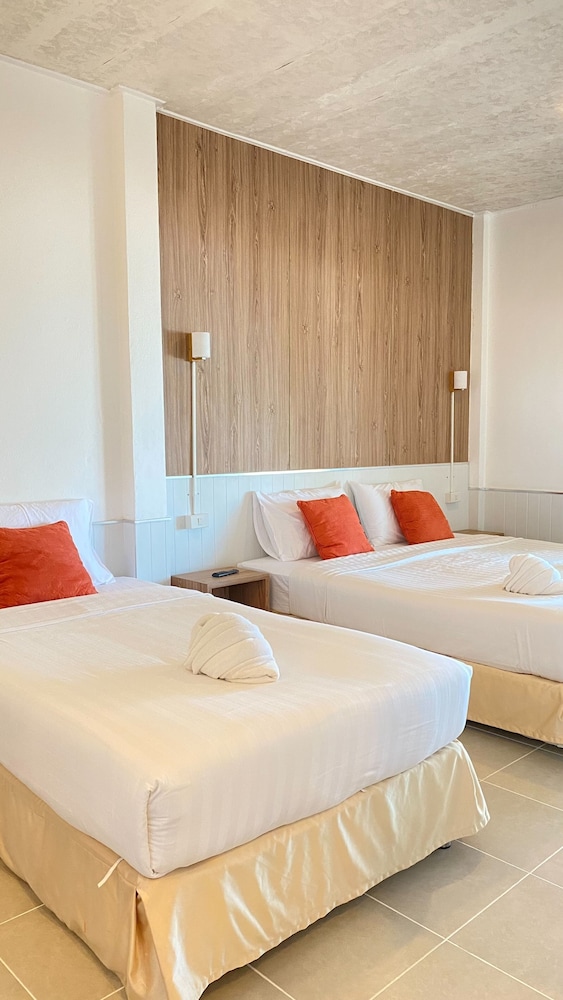 Family Triple Room, 2 Bedrooms, Non Smoking, Sea View photo 3
