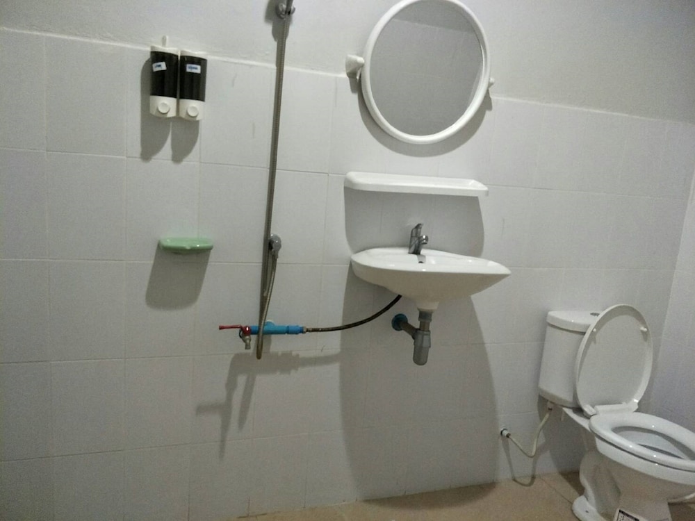 4 Bedrooms Private House photo 3