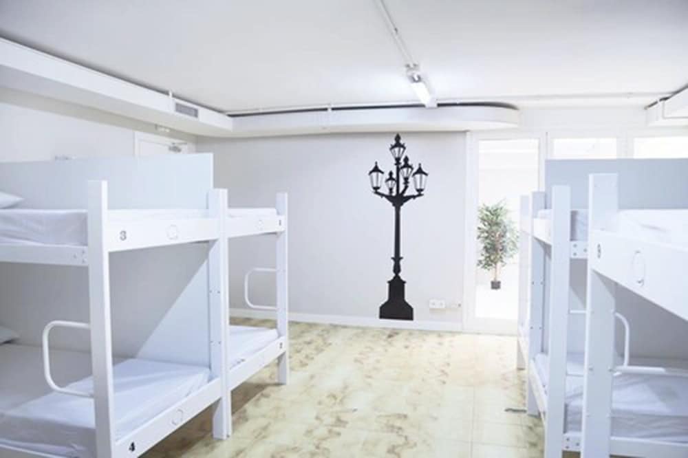 1 Bed in Shared Dormitory For 16 People, Women Only photo 3