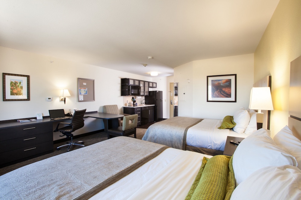 Studio Suite, 2 Queen Beds, Kitchenette