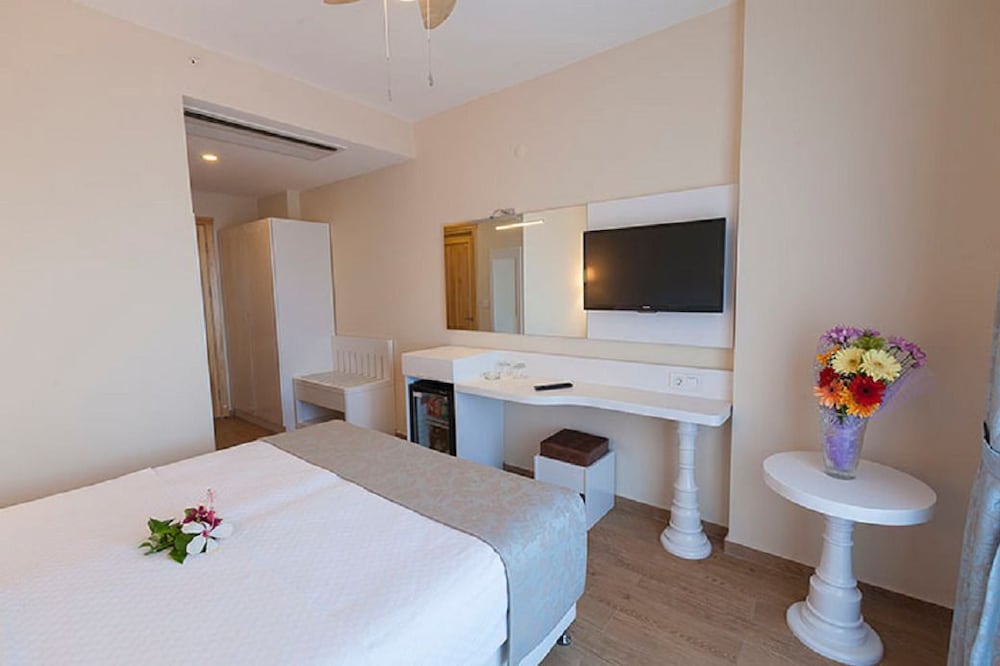Standard Room, City View photo 3