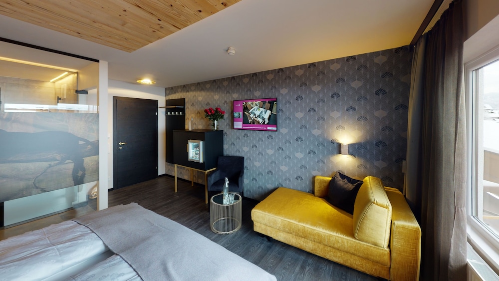 Comfort Double Room, Non Smoking, Mountain View