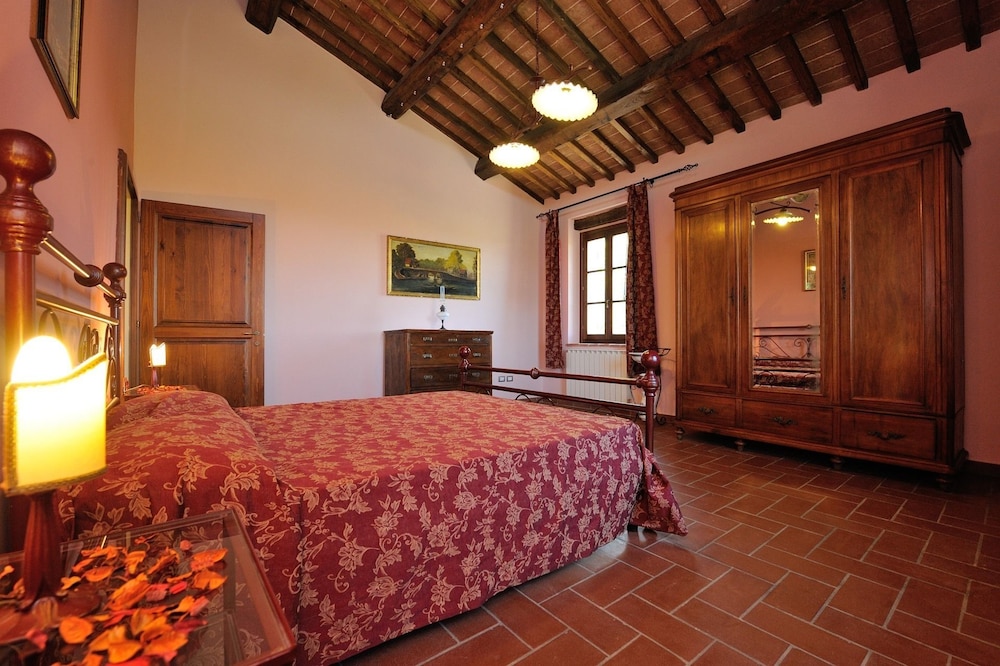 Luxury Apartment, 3 Bedrooms, Smoking, Garden View photo 1