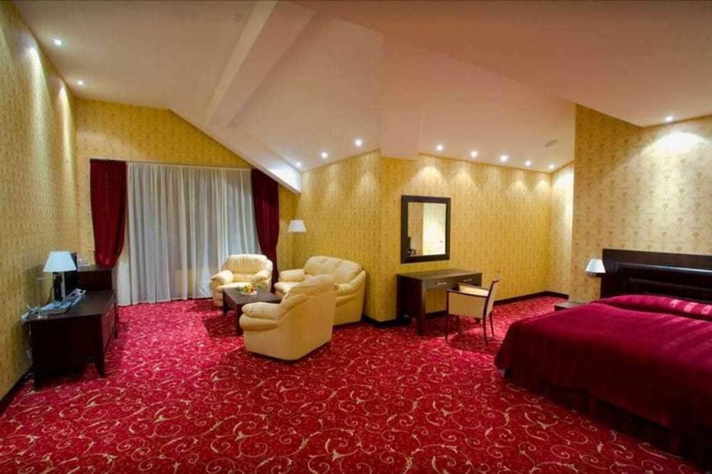 Apartment, 2 Bedrooms, Balcony photo 2