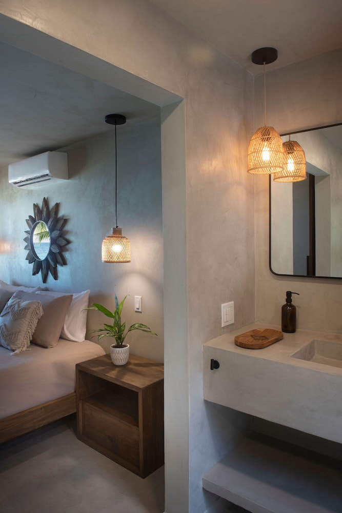 Room, 1 King Bed, Terrace, Beachfront
