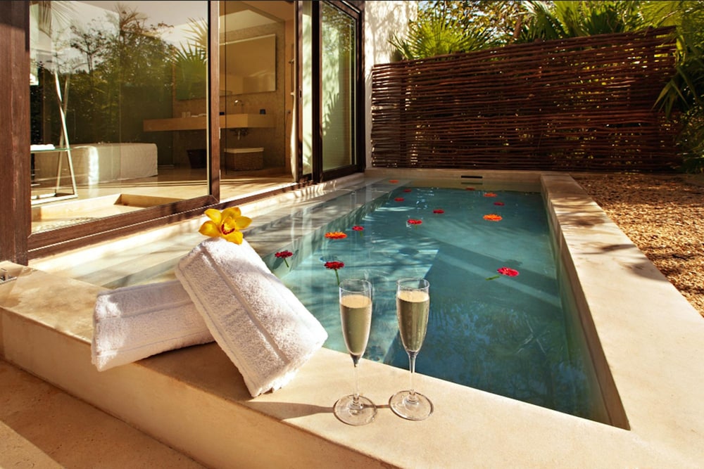 Patio Diamond Suite - Photo 2
