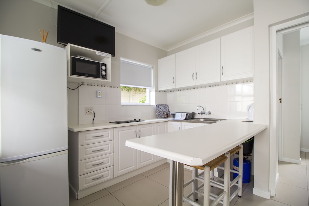 Classic Apartment, 1 Bedroom, Patio, Corner photo 3