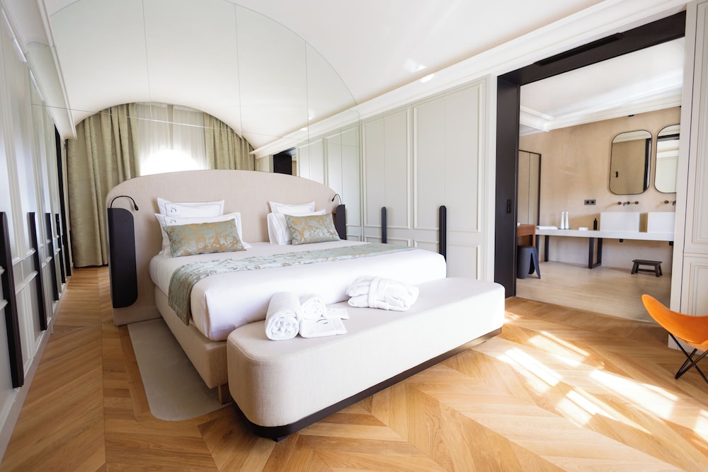 Luxury Double Room, Courtyard View
