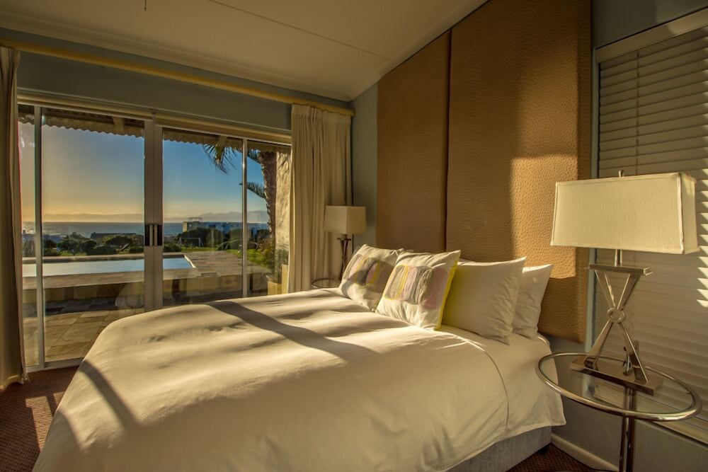 Luxury Double Room, 1 King Bed, Ocean View, photo 6