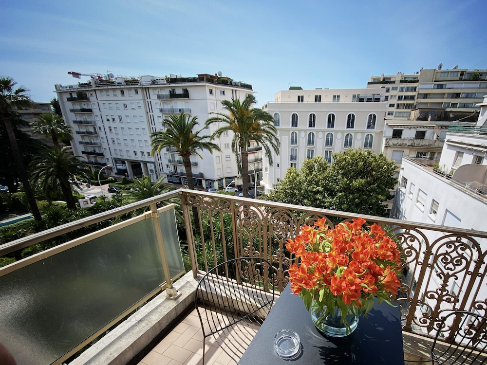 Classic Double or Twin Room, Balcony - Photo 2